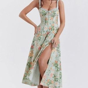 NWT A-Lined Faux Corset Style Midi Floral Dress